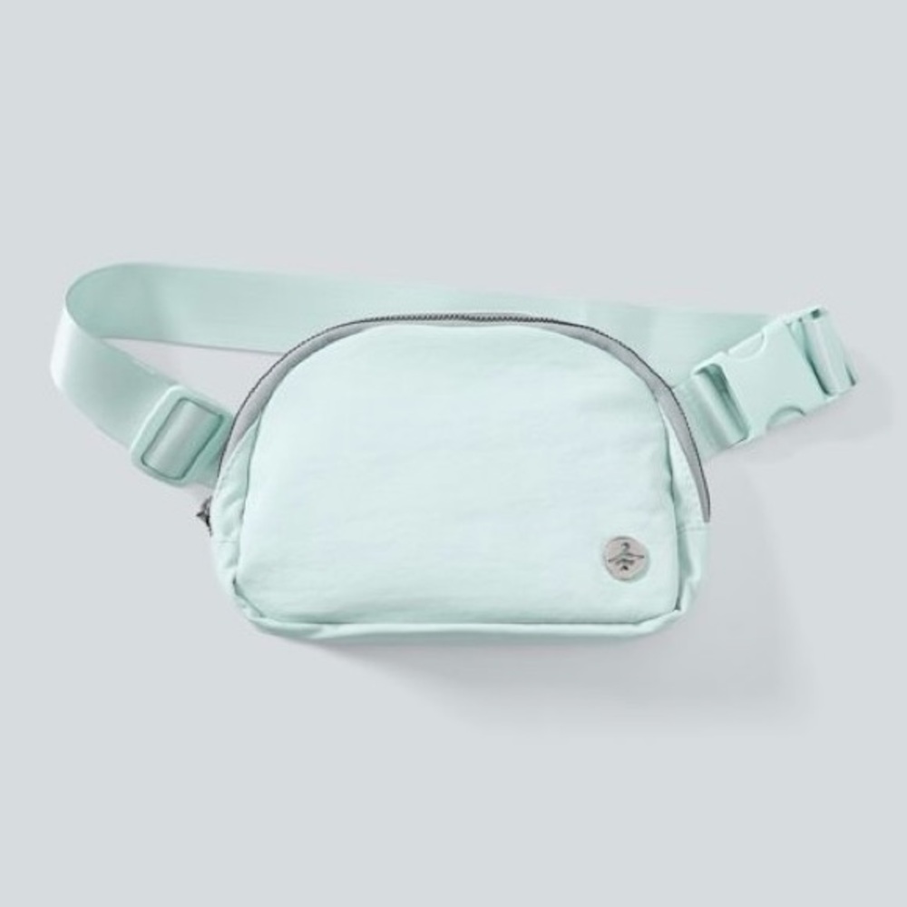NWT Halara Belt Bag in Pale Mint Green (OS)